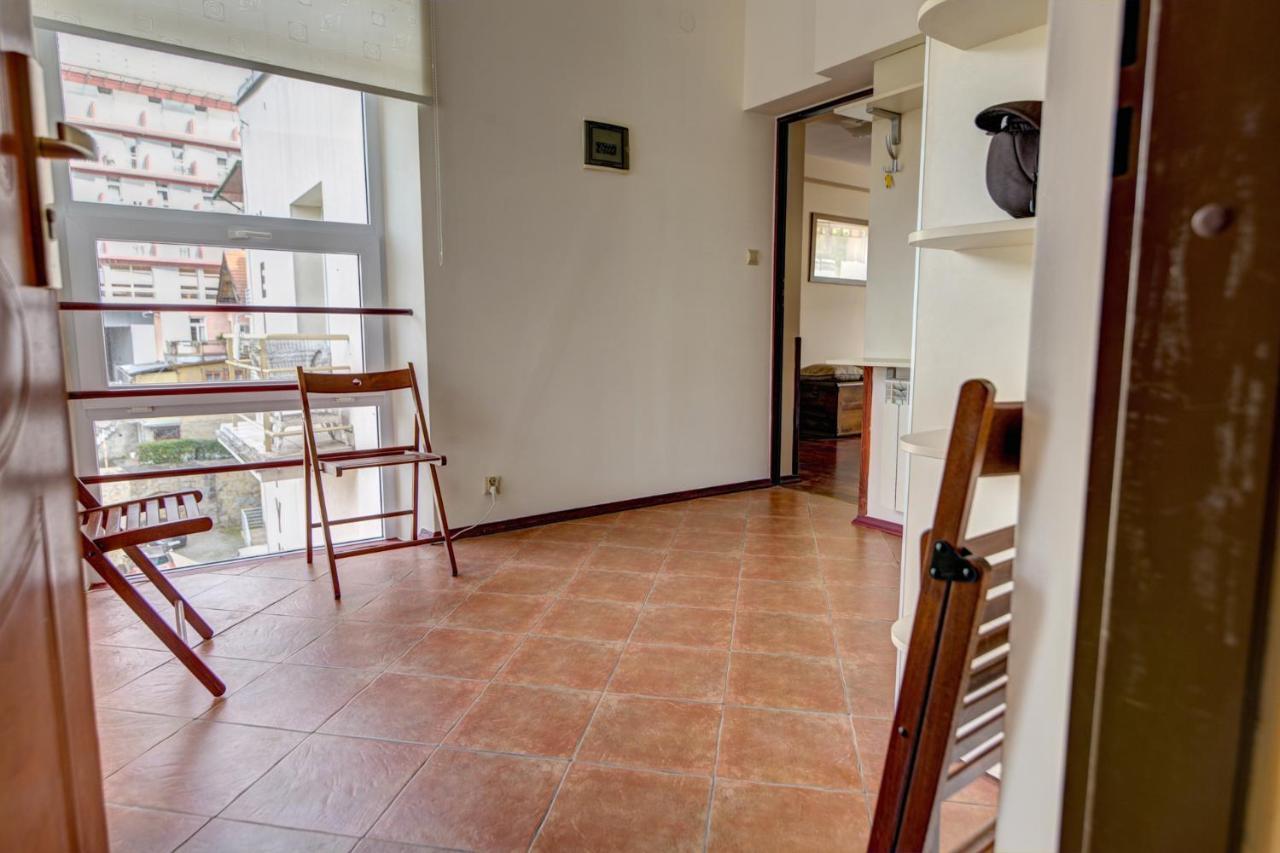 Krynica Apartamenty 100m Duży Apartament, Salon + 3 sypialnie przy Deptaku Bagian luar foto