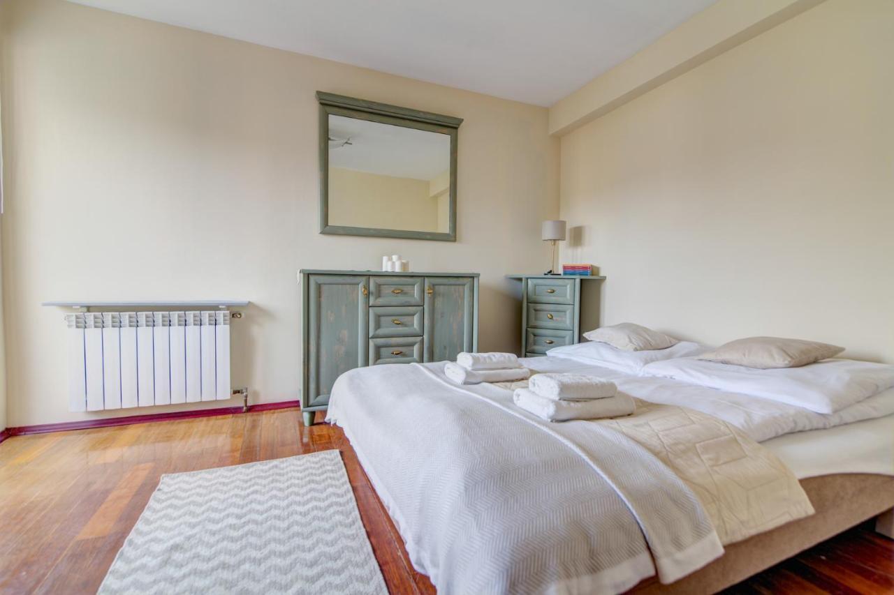 Krynica Apartamenty 100m Duży Apartament, Salon + 3 sypialnie przy Deptaku Bagian luar foto