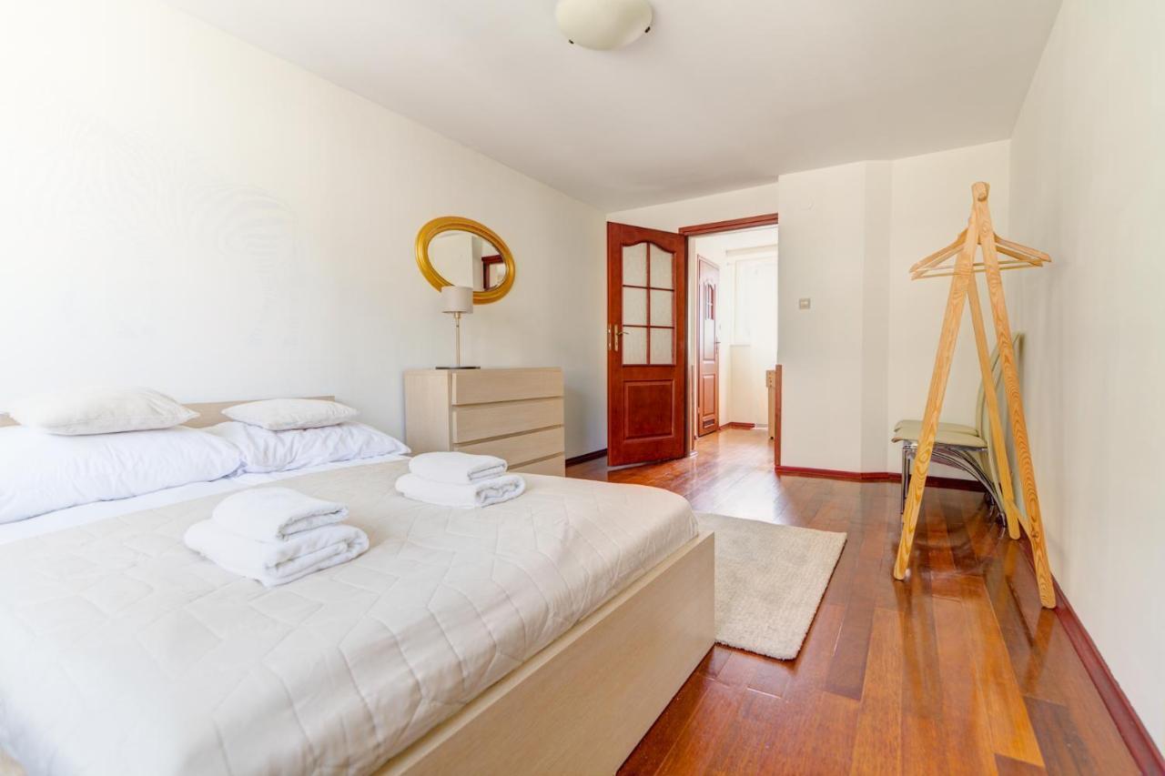 Krynica Apartamenty 100m Duży Apartament, Salon + 3 sypialnie przy Deptaku Bagian luar foto